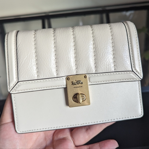 ❌SOLD❌HUTTON BELT BAG WITH QUILTING - Picture 1 of 8